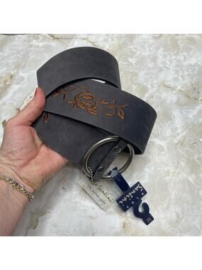 NWT Olga Santini bohemian embroidered leather belt